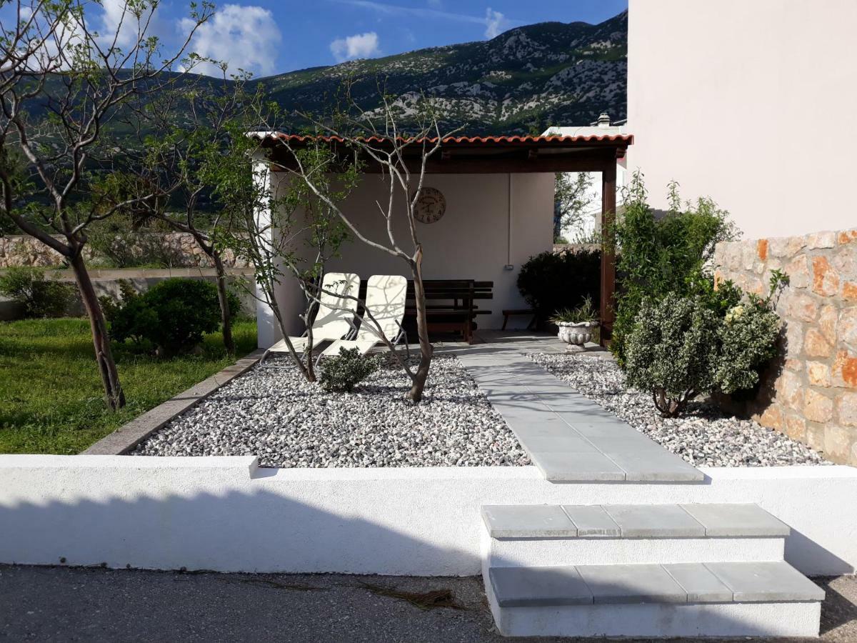 Villa Mihaela - Apartment Ana Cesarica Exterior foto